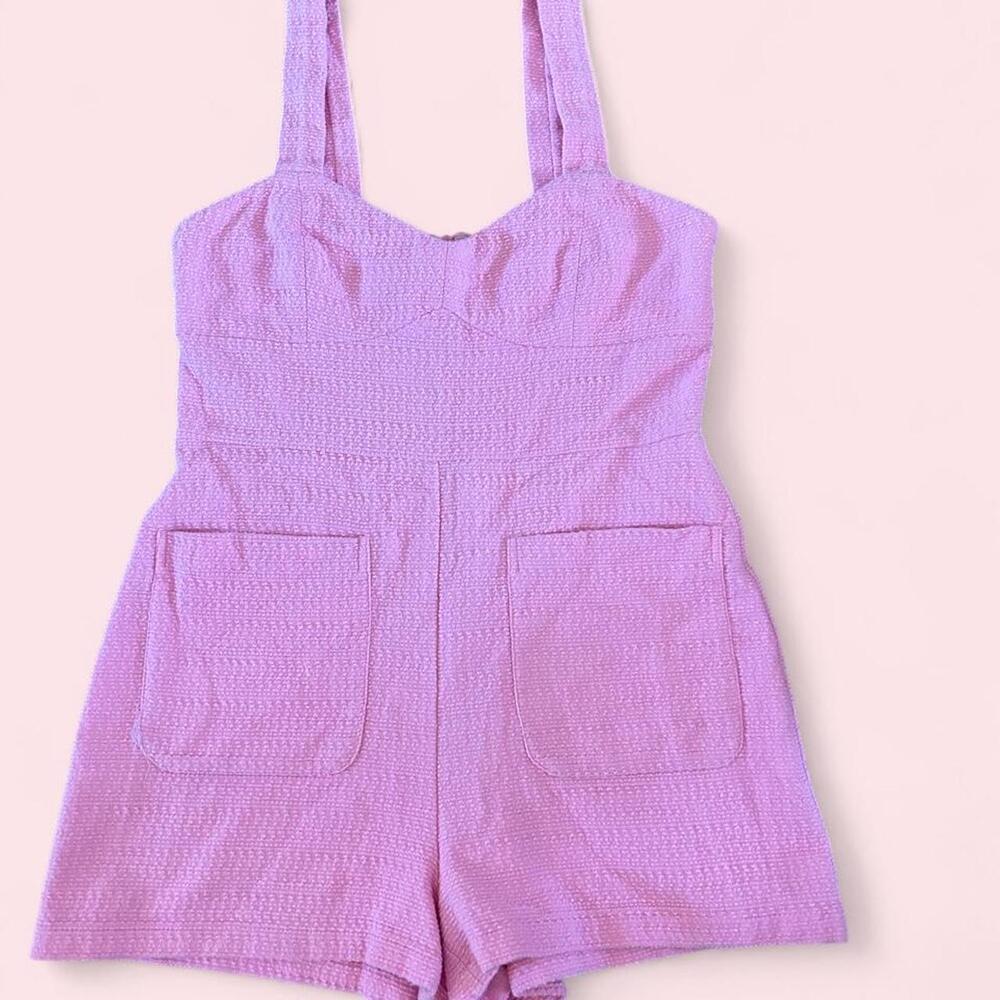 Preppy Old Money Zara pink textured tweed looking romping with front pockets
